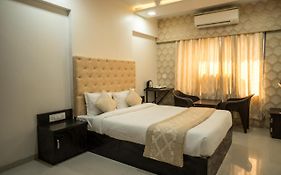 Hotel Dhavalgiri